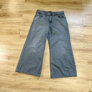 Uniqlo Charcoal Wide-Leg Women Jeans 32” baggy jeans